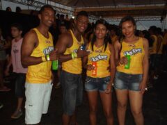 Oktober 10 Anos